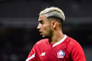 Adam Ounas : un talent unique sur le terrain de football